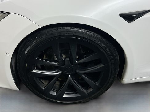 Used 2022 Tesla Model S AWD/4WD image 13