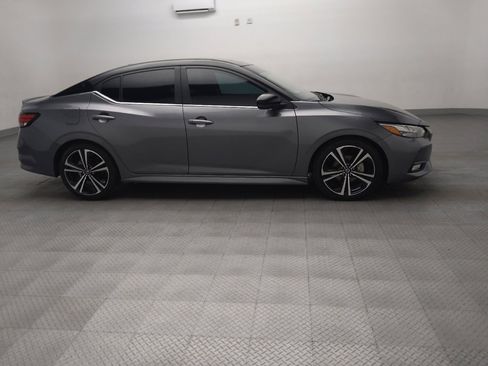Used 2022 Nissan Sentra SR w/ Electronics Package FWD image 11