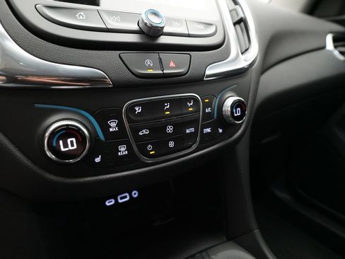 Used 2024 Chevrolet Equinox LT AWD/4WD image 21