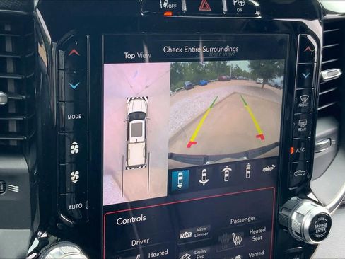 Used 2019 RAM 1500 Laramie AWD/4WD image 29