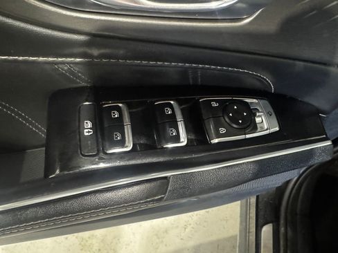 Used 2023 Kia Sorento SX AWD/4WD image 16