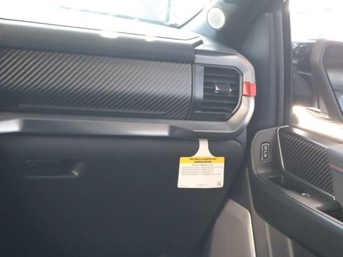Used 2025 Ford F150 Raptor AWD/4WD image 32