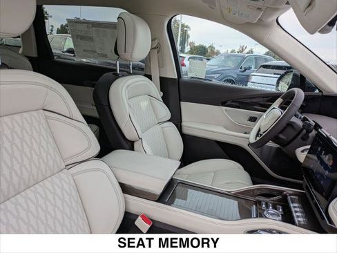 New 2026 Lincoln Nautilus Black Label image 14