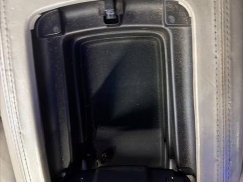 Used 2002 Cadillac Escalade EXT image 33