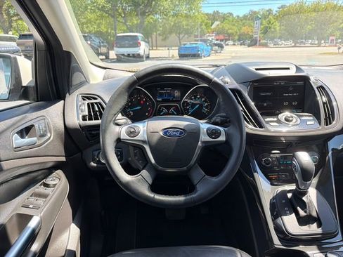 Used 2015 Ford Escape Titanium w/ Equipment Group 301A AWD/4WD image 16