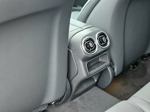 New 2027 Mercedes-Benz GLC 300 4MATIC image 26