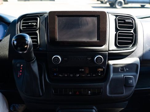 Used 2025 RAM ProMaster 2500 w/ U-Haul Equipment Group FWD image 11