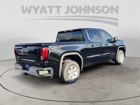 New 2026 GMC Sierra 1500 SLE image 5