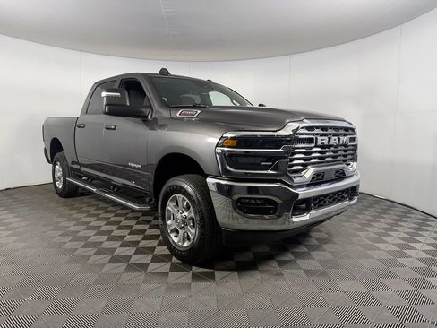 Certified 2025 RAM 2500 Big Horn AWD/4WD image 4