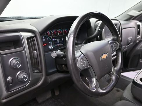 Used 2019 Chevrolet Silverado 1500 LT AWD/4WD image 18