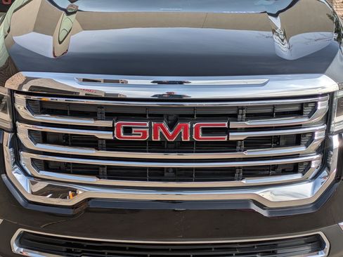 Certified 2023 GMC Acadia SLE w/ Driver Convenience Package image 9