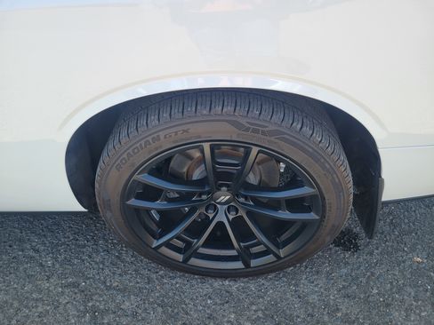 Used 2022 Dodge Challenger R/T Scat Pack RWD image 10