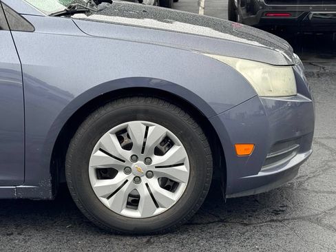 Used 2013 Chevrolet Cruze LS FWD image 36