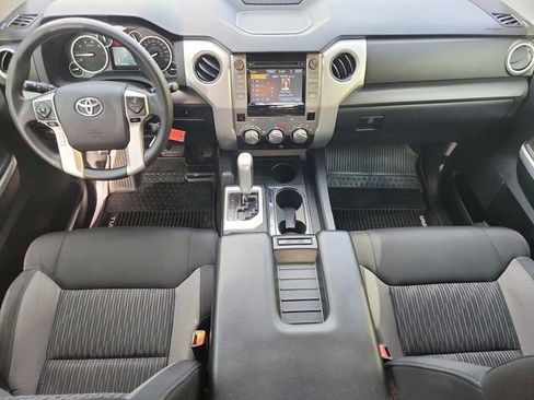 Used 2017 Toyota Tundra SR5 image 19