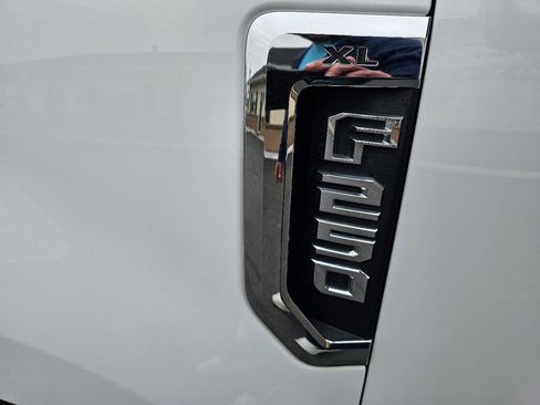 Used 2017 Ford F250 XL w/ Power Equipment Group AWD/4WD image 35