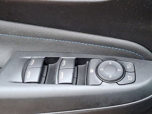 Used 2025 Buick Envista Sport Touring image 24