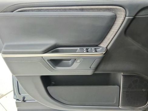 Used 2025 Rivian R1S Adventure image 39