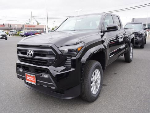 New 2025 Toyota Tacoma SR5 image 8