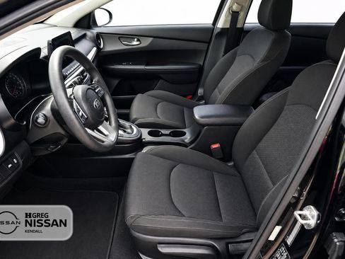 Used 2019 Kia Forte LXS FWD image 8