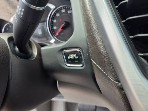 Certified 2019 GMC Acadia SLT FWD image 28