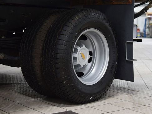 Used 2024 Chevrolet Silverado 3500 W/T w/ WT Convenience Package AWD/4WD image 17