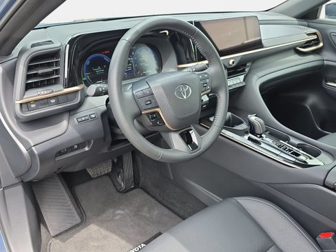Used 2026 Toyota Crown AWD/4WD image 15