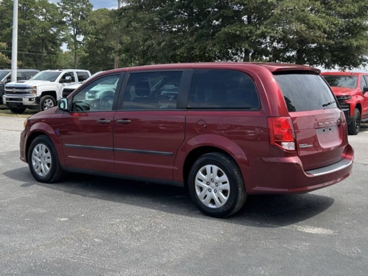 Used 2015 Dodge Grand Caravan American Value Package w/ UConnect Hands-Free Group FWD image 5