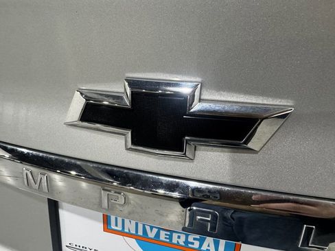 Used 2016 Chevrolet Impala LT w/ Convenience Package image 33