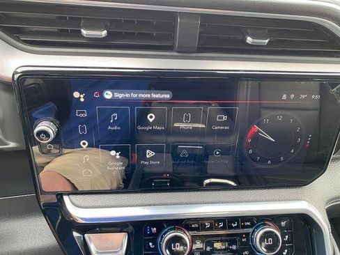 Used 2024 GMC Sierra 2500 Denali w/ Denali Reserve Package AWD/4WD image 16
