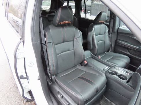 Certified 2022 Honda Pilot TrailSport image 18
