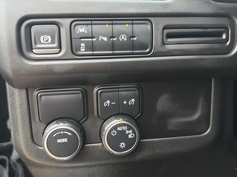 Used 2024 Chevrolet Tahoe LT RWD image 20