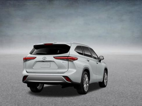 New 2026 Toyota Highlander Platinum AWD/4WD image 12