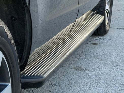 Used 2024 Ford Expedition Max Limited image 10