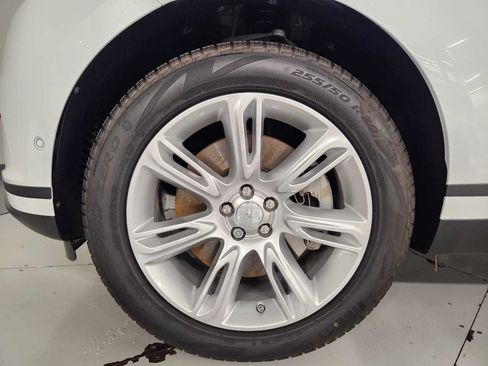 Used 2026 Land Rover Range Rover Velar S AWD/4WD image 8