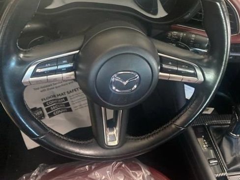 Used 2022 MAZDA MAZDA3 s FWD image 1