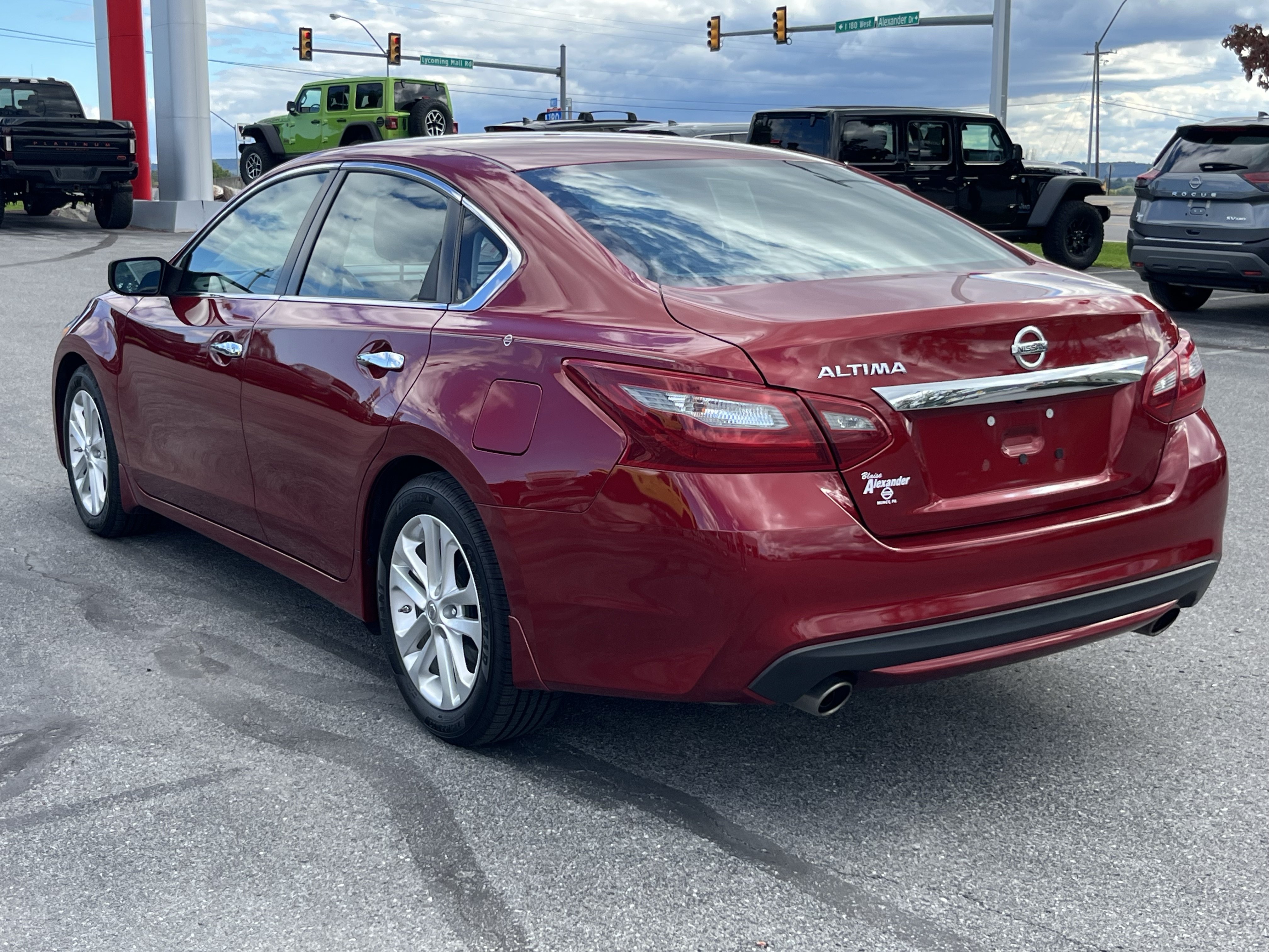Used 2018 Nissan Altima 2.5 S w/ S Convenience Package FWD image 6