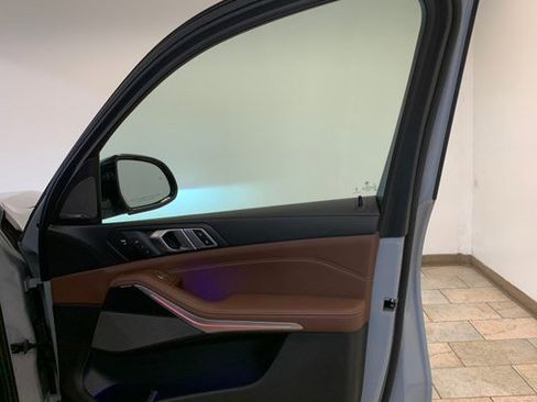 Used 2024 BMW X7 xDrive40i w/ Executive Package image 85