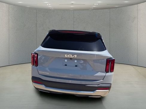 Used 2025 Kia Sorento SX FWD image 45