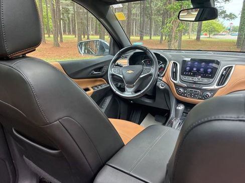 Used 2020 Chevrolet Equinox Premier FWD image 24