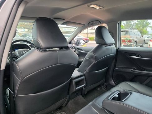 Used 2024 Toyota Camry SE image 17