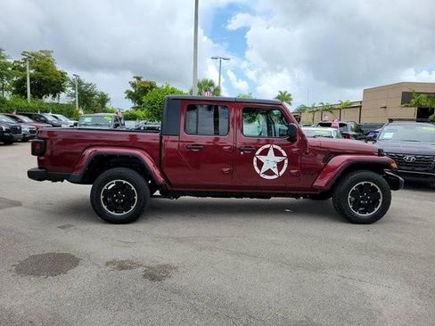 Used 2021 Jeep Gladiator Sport AWD/4WD image 4