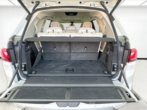 Used 2020 BMW X7 xDrive40i w/ Premium Package image 21