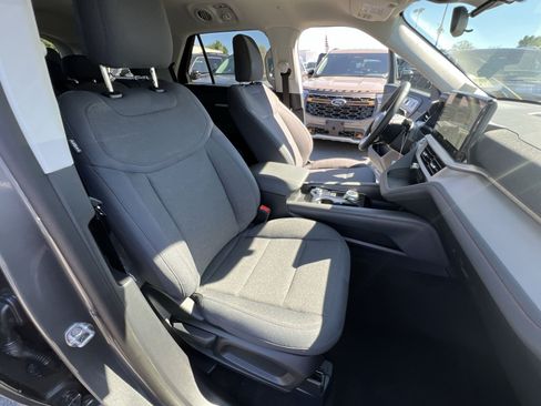New 2026 Ford Explorer Active AWD/4WD image 34