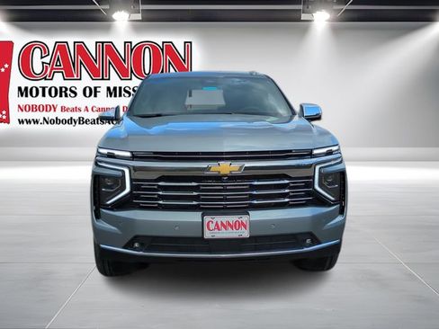 New 2026 Chevrolet Suburban Premier RWD image 2
