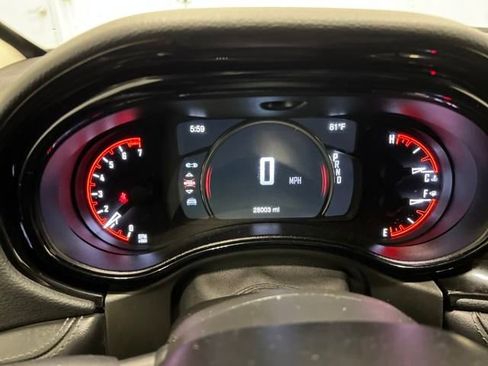 Used 2022 Dodge Durango SXT image 12