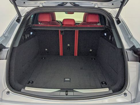 Used 2024 Maserati Grecale Trofeo image 50