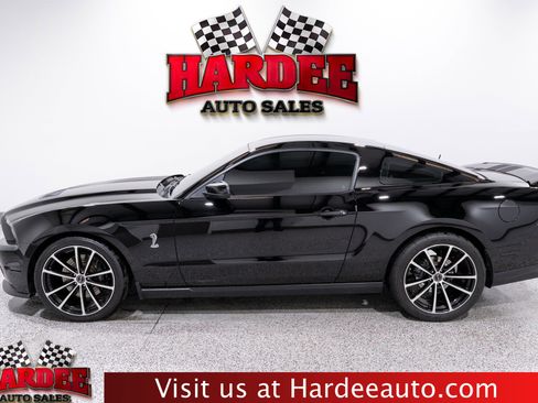 Used 2011 Ford Mustang Shelby GT500 w/ SVT Performance Pkg image 1