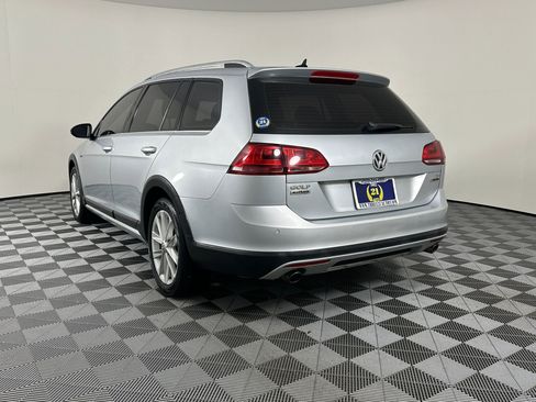 Used 2017 Volkswagen Golf Alltrack SE image 13