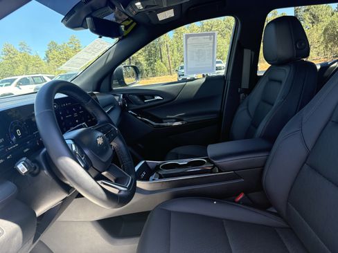 Used 2025 Chevrolet Equinox LT w/ Convenience Package II AWD/4WD image 16