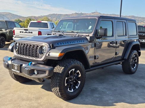 Certified 2025 Jeep Wrangler Unlimited Rubicon 4xe w/ Convenience Group AWD/4WD image 4